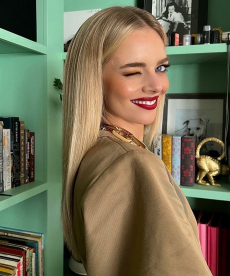 Samara Weaving étoile chaude collection