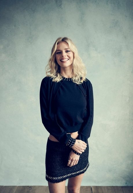 Samara Weaving estrella porno perfecta galerías