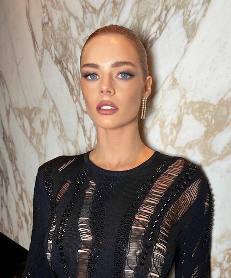 Samara Weaving belle star du porno images