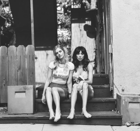 Samara Weaving nus de stars du porno galerie