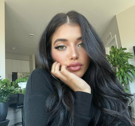 Daraanjelika étoile érotique galeries