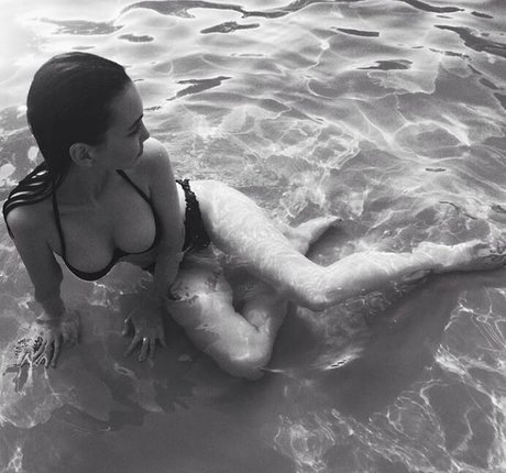 Aya Shalkar modèle joli archive