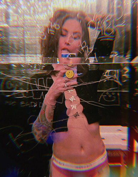 pottymouth h modelo desnudo fotos