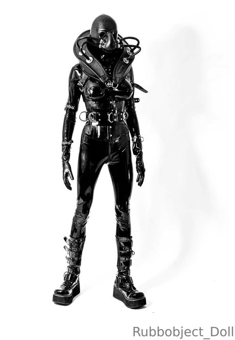 rubbobject doll arte estelar archivo