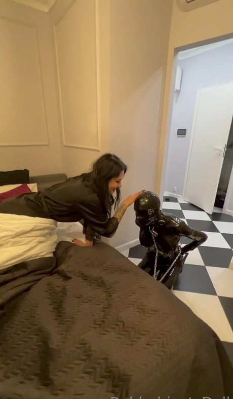 wife onlyfans sexy image