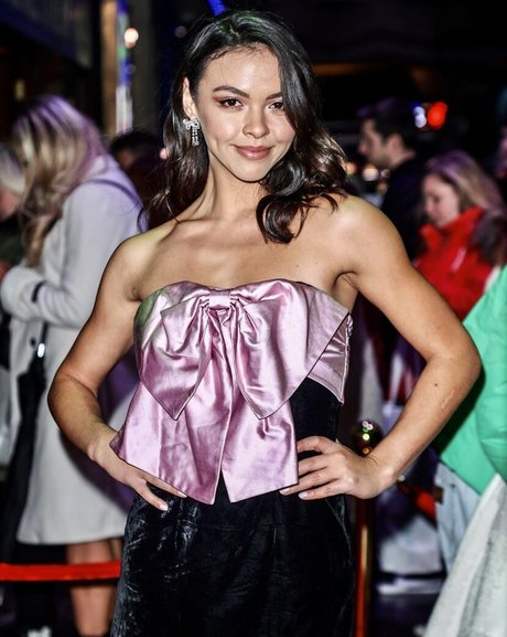 Vanessa Bauer modelo porno imágenes