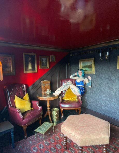 Katsandcrows modèle érotique des photos