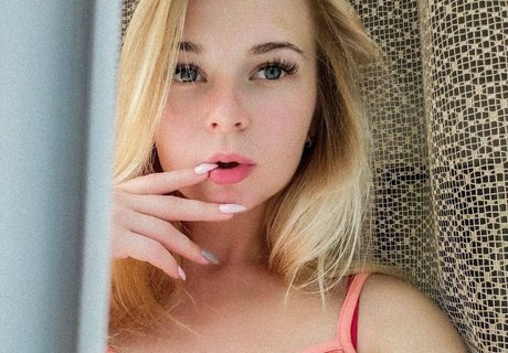 a tendergirl vialeti jolie actrice img