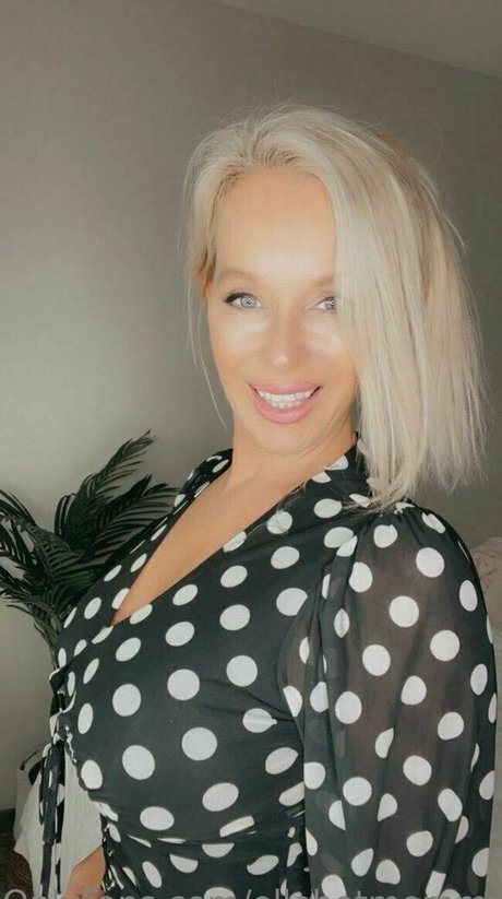 ellehotmommy desnudos de modelos archivo