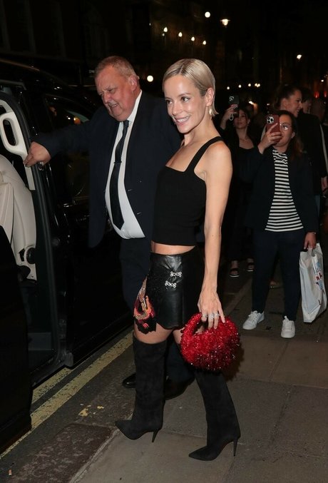 Lily Allen profile image