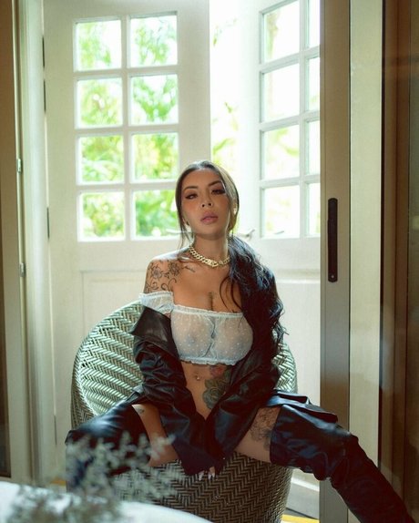 kimmyxxzzz actrice parfaite des photos