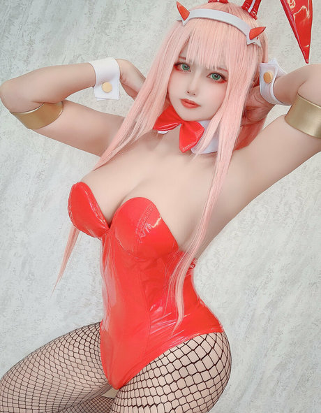 Uri11 27 estrella atractiva galerías