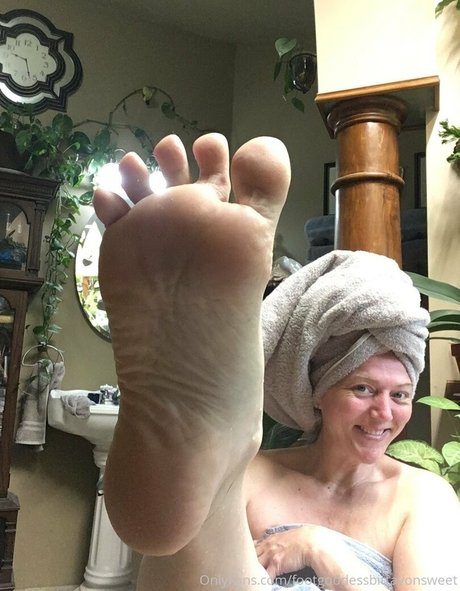 footgoddessbittavonsweet hermosa actriz imagen