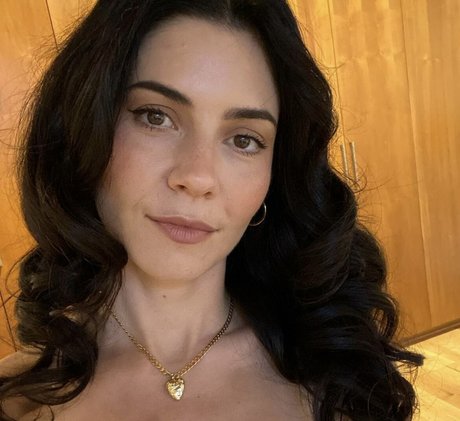 Marina Diamandis estrella porno perfecta imágenes