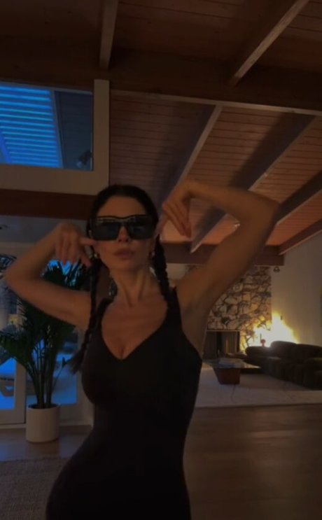 Marina Diamandis actrice img