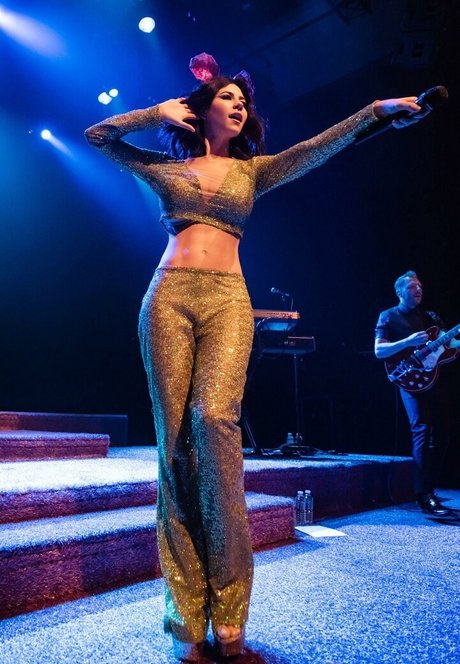 Marina Diamandis star du porno exclusive image