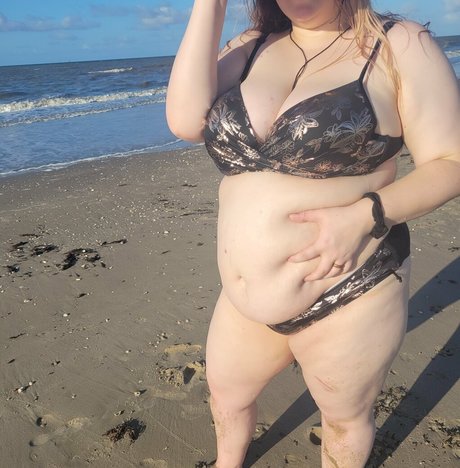 chubby small tits onlyfans hd pictures