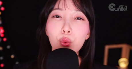 Eunzel ASMR model sex images