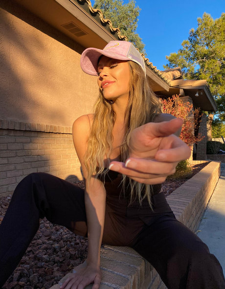 mikahl belle actrice images