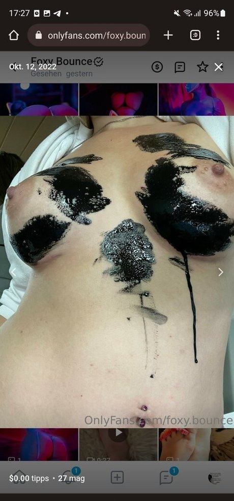 FoxyBounce erotic actress pic