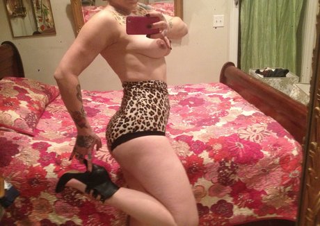 pierced nipples onlyfans nudes image
