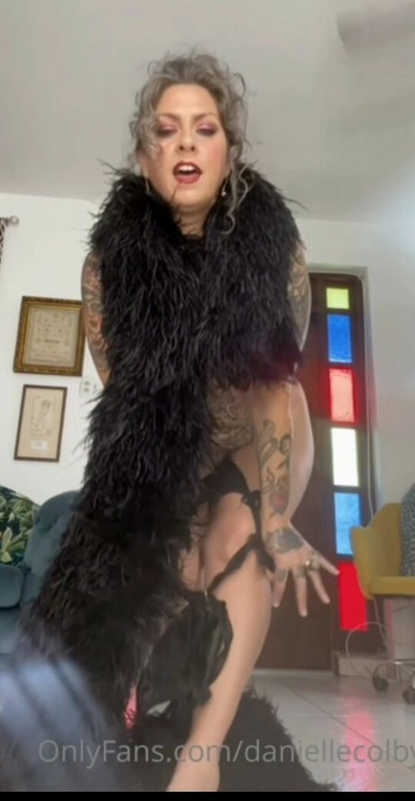 Danielle Colby hermosa modelo recopilación