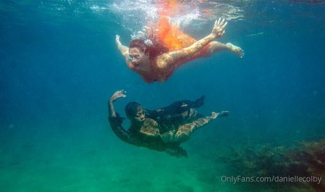 Danielle Colby modèle gratuit des photos