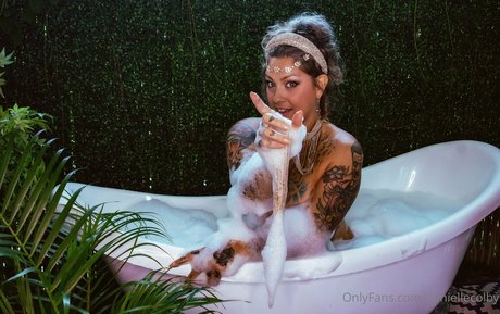 Danielle Colby hermosa modelo imágenes