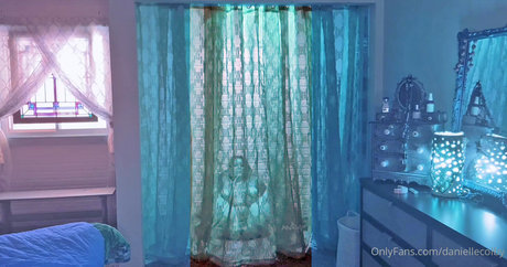 Danielle Colby modèle magnifique collection