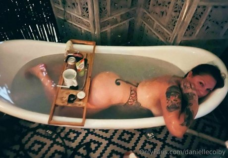 Danielle Colby actrice de sexe image