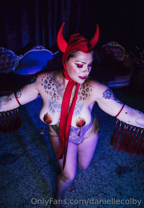 Danielle Colby bonita modelo galería