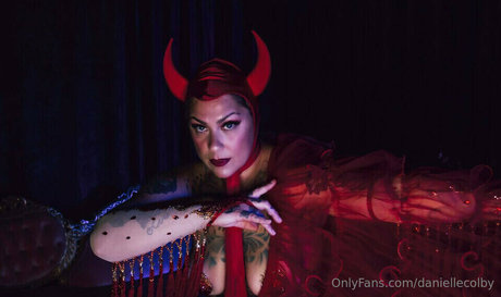 Danielle Colby buena actriz foto