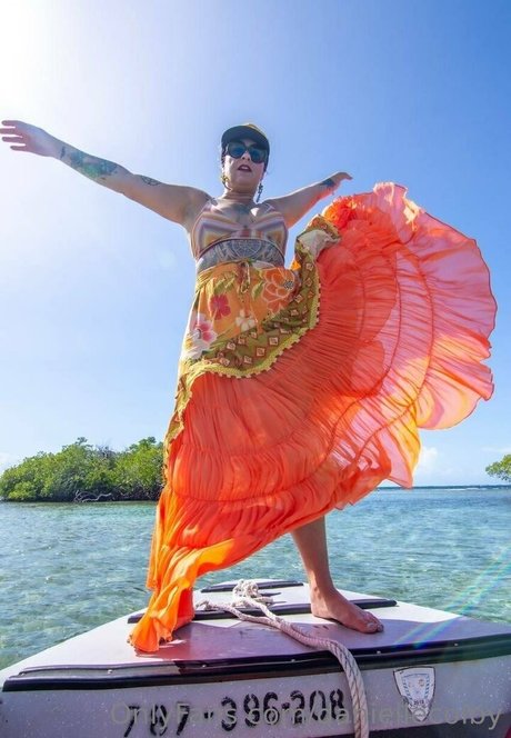 Danielle Colby jolie actrice image