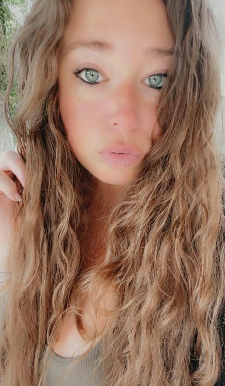 Ivy Mia buena estrella porno imágenes