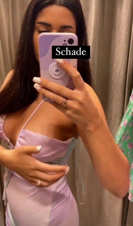 Shirin Azami modèle porno galerie