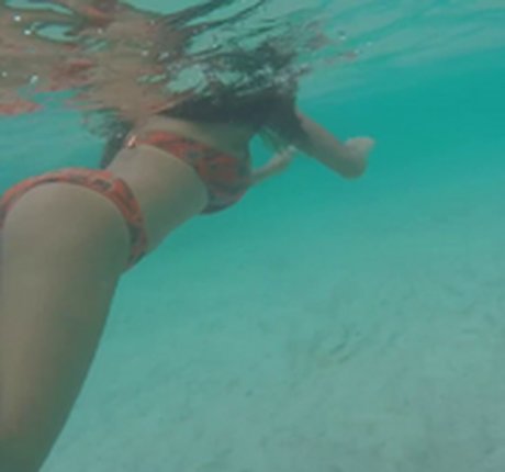 Shirin Azami modèles nus galeries