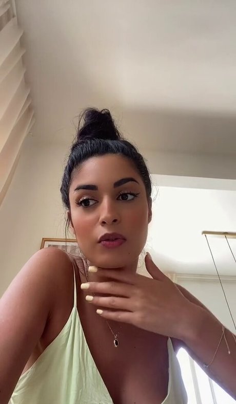 Shirin Azami modelo hermosa galería