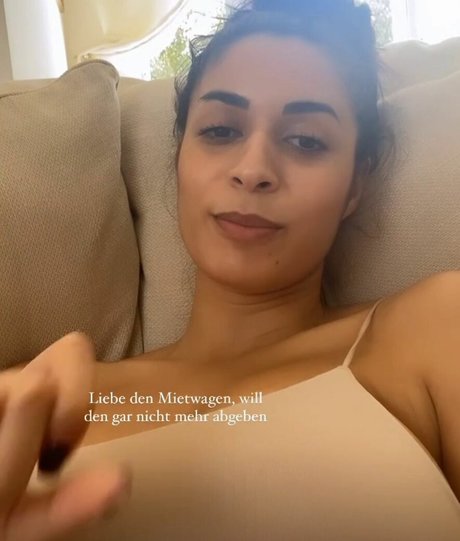 Shirin Azami nus étoiles archive