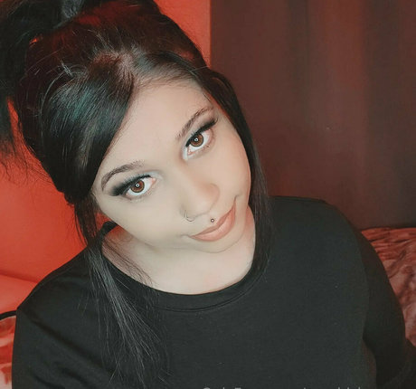 itsaaliyahjadee étoile de l'art image