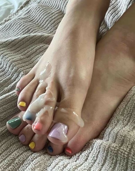 myposedtoes modèle magnifique img