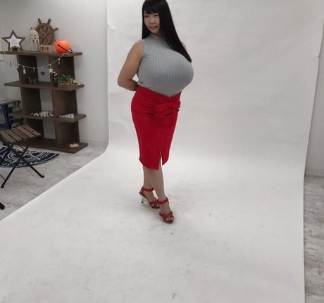 momomomose buena actriz galerías