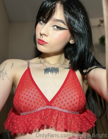 naomi bright estrella libre archivo