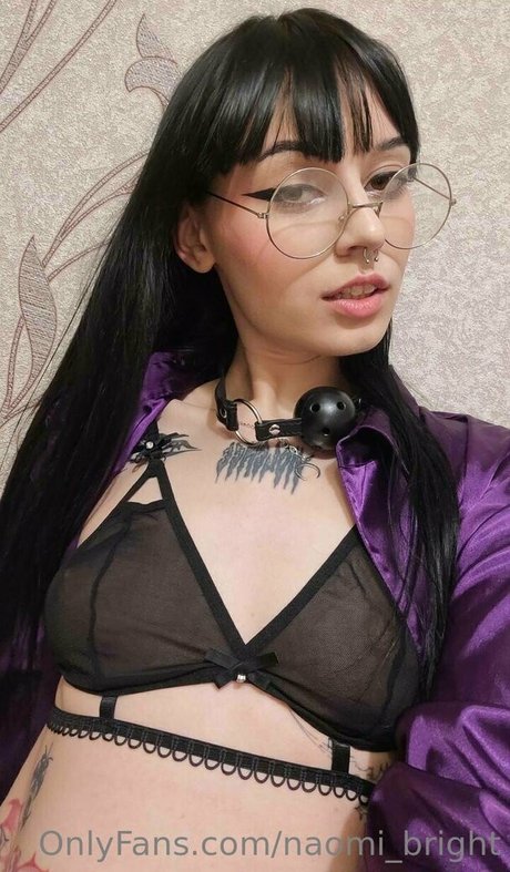 naomi bright modelo sexual imagen