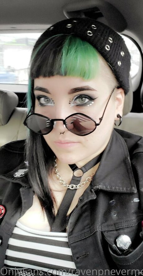 ravenpnevermore actriz libre archivo