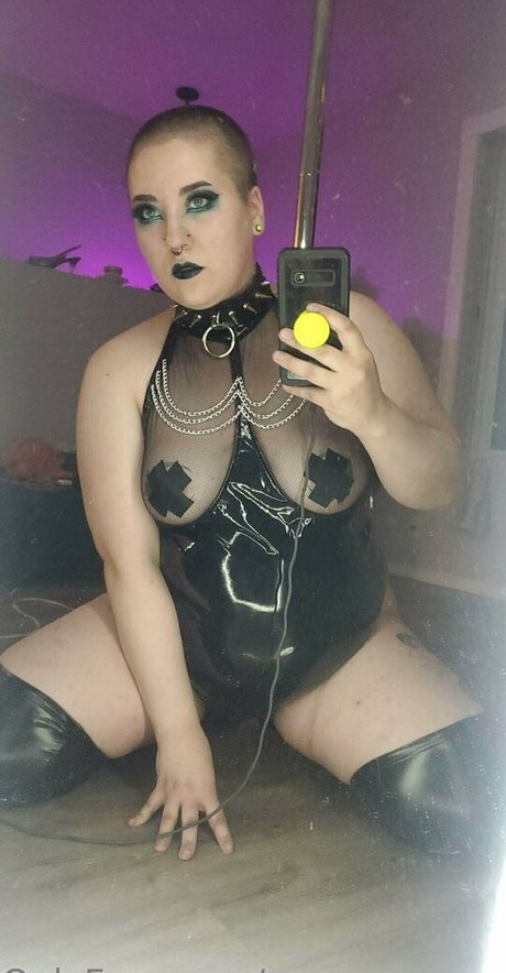 ravenpnevermore naked pornstar photo