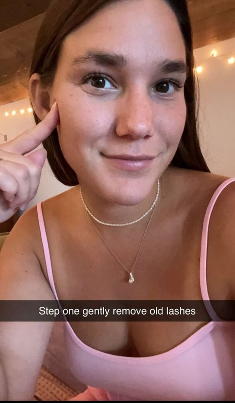 Milanka Bee Milanka bee modelo desnudo galería