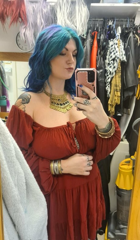 roguewildinc actriz libre imágenes