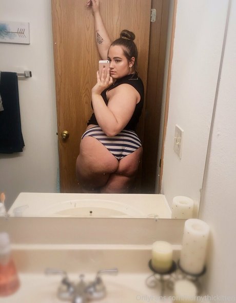 hornythickitten étoile xxx collection