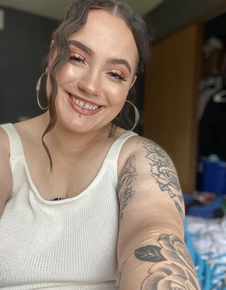 hornythickitten star du porno sexy archive