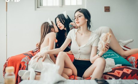 Tsai 919 pornstar nude photo